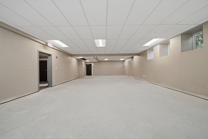 More Photos Of 11 Eldridge St, Lebanon Office For Lease