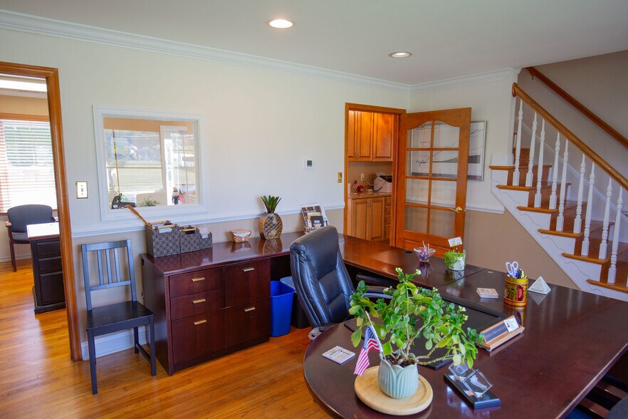More Photos Of 524 S Main St, Bel Air Office For Sale