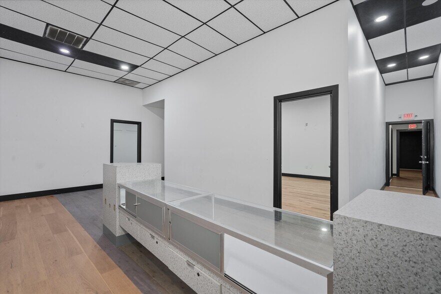 More Photos Of 10203 Old Manchaca Rd, Austin Flex For Lease
