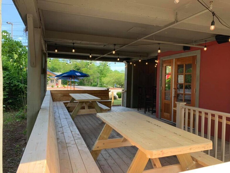 More Photos Of 512 Main St, Saco Restaurant For Lease