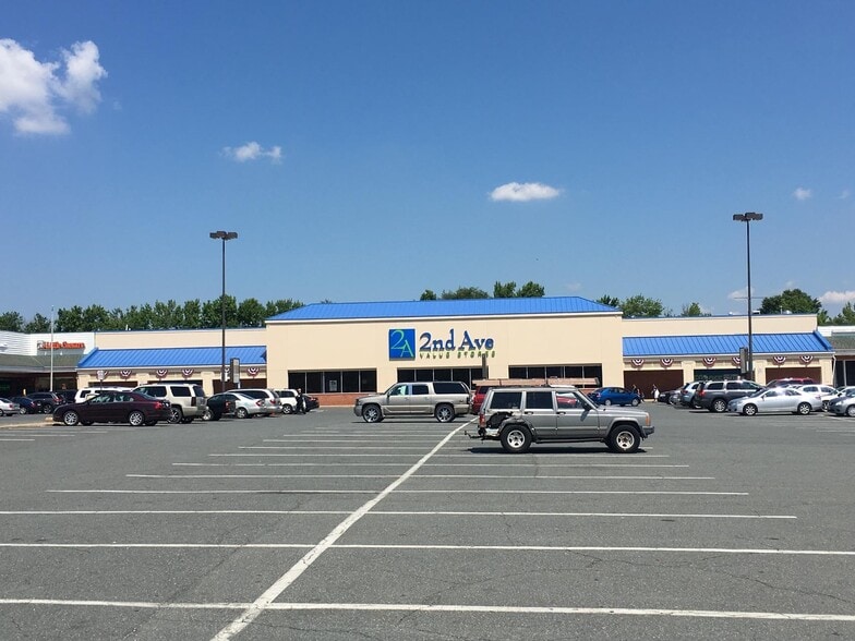 Primary Photo Of 8700 Richmond Hwy, Alexandria Unknown For Lease