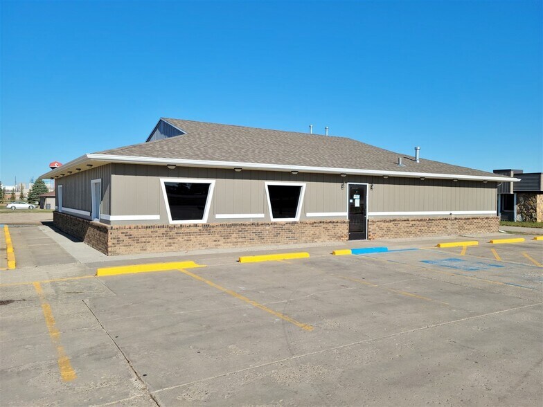 Primary Photo Of 105 SE 2 Hwy, Rugby Restaurant For Sale