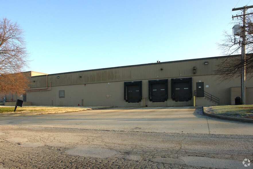 More Photos Of 100 Technology Way, Jeffersonville Manufacturing For Lease