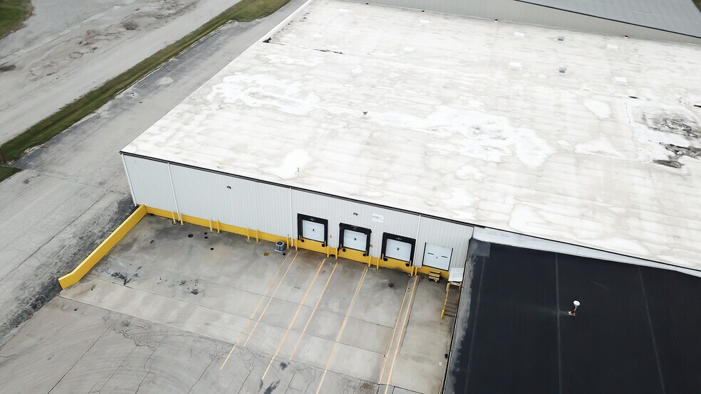 More Photos Of 3205 N 22nd St, Decatur Warehouse For Sale