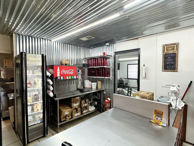 More Photos Of 2989 Hwy 21, Atmore Restaurant For Sale