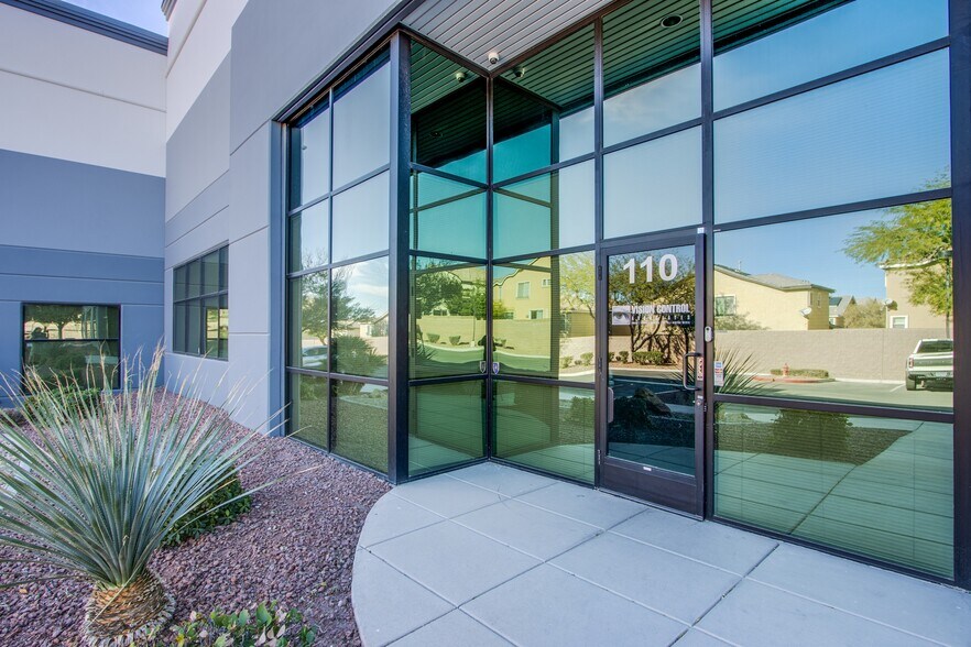 More Photos Of 570 W Cheyenne Ave, North Las Vegas Unknown For Lease