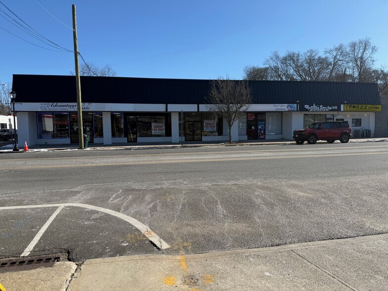 More Photos Of 419-437 Hawkins Ave, Ronkonkoma Storefront For Sale