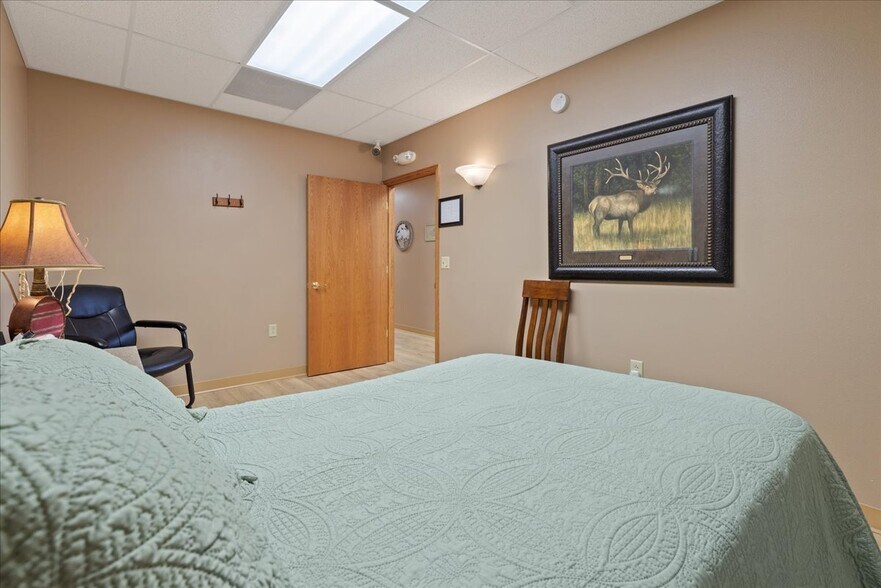 More Photos Of 4100-4140 Laramie St, Cheyenne Medical For Sale