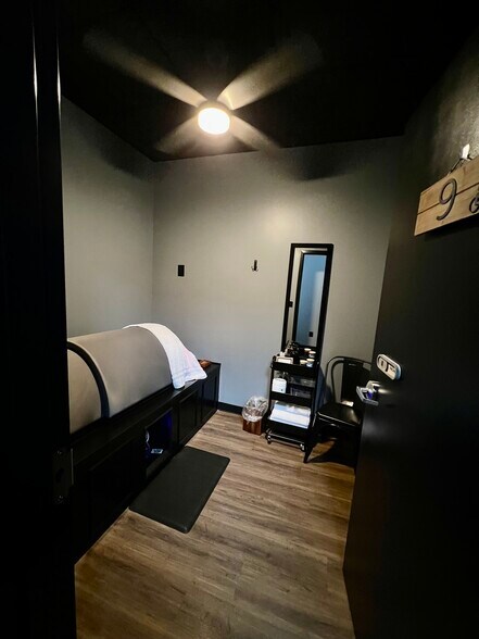 More Photos Of 451 S Ashland Ave, Lexington Storefront Retail Residential For Sale