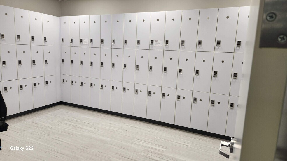 More Photos Of 2985 S Ridge Rd, Green Bay Medical For Sale