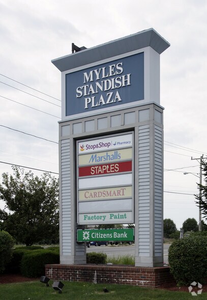 More Photos Of 113-133 Samoset St, Plymouth Storefront For Lease