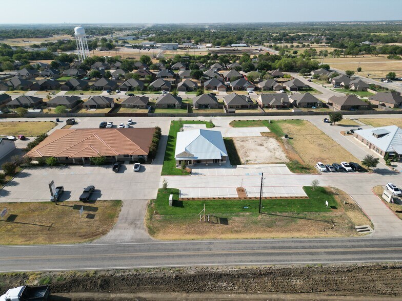 More Photos Of 1660 W Chapman Dr, Sanger Medical For Lease