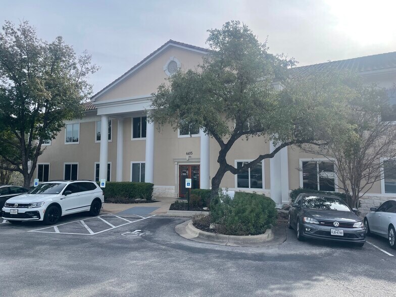 More Photos Of 6601 Vaught Ranch Rd, Austin Unknown For Lease