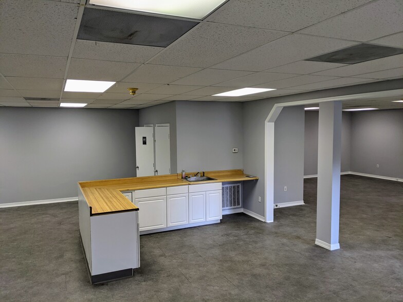 More Photos Of 832 Seven Bridge Rd, East Stroudsburg Medical For Lease