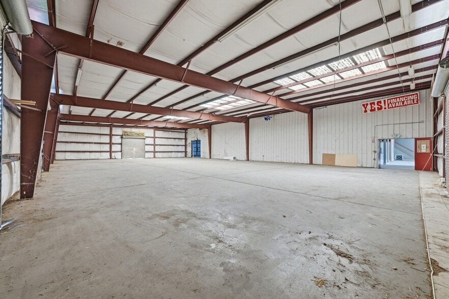 More Photos Of 619 Cassat Ave, Jacksonville Warehouse For Lease
