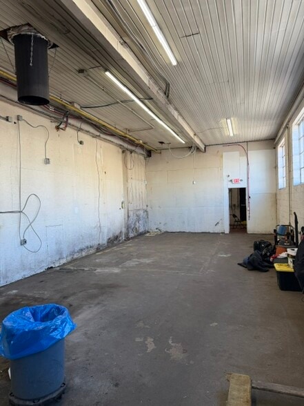 More Photos Of 73-75 Burlews Ct, Hackensack Warehouse For Lease