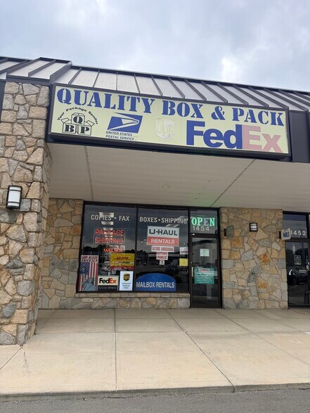 Primary Photo Of 1440-1466 Bethel Rd, Columbus General Retail For Sale