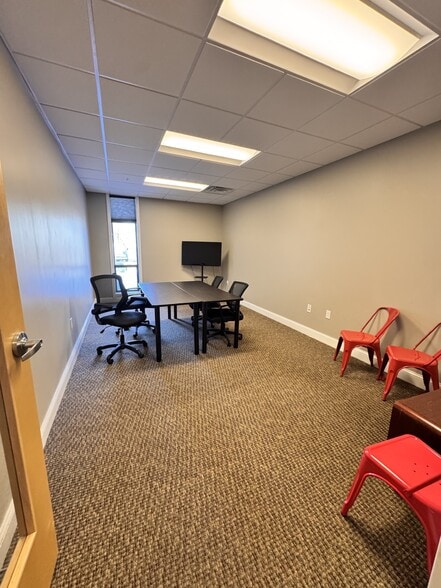 More Photos Of 60 Pleasant St, Ashland Flex For Lease