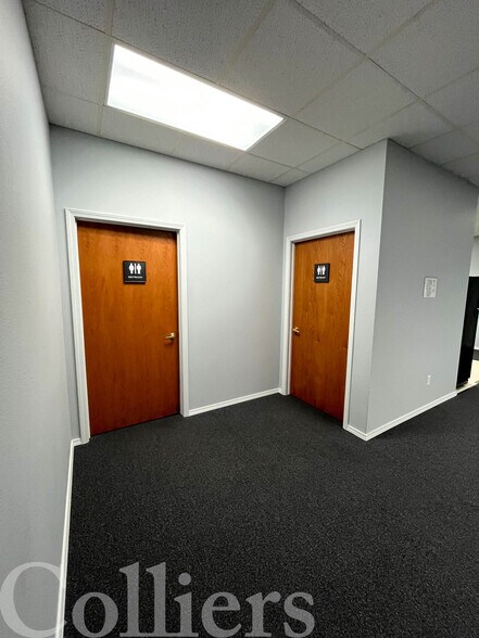 More Photos Of 600 N Steelhead Way, Boise Showroom For Sale