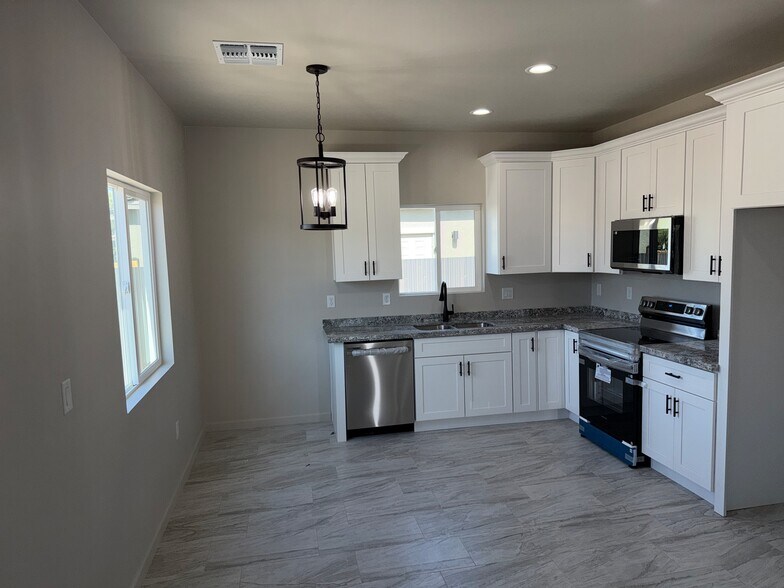 More Photos Of 3902 E Fairmount St, Tucson Apartments For Sale