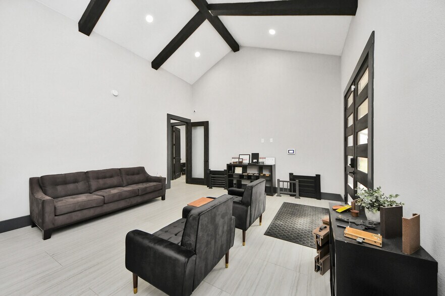 More Photos Of 5310 Logston Ln, Spring Flex For Sale