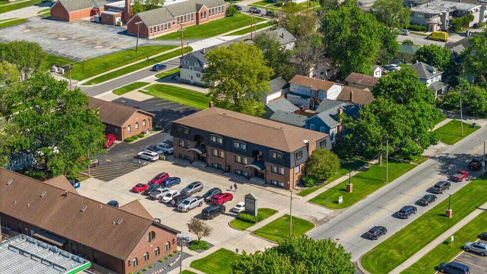 More Photos Of 250 N Main St, Crown Point Office For Sale