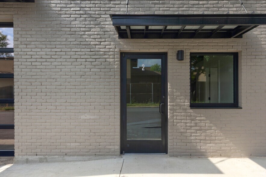 More Photos Of 5602 Clay Ave, Austin Loft Creative Space For Lease