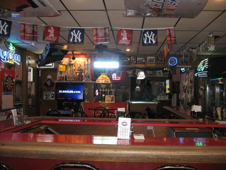 More Photos Of 1600 Hamilton Ave, Hamilton Storefront Retail Residential For Sale