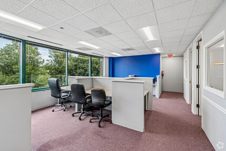 More Photos Of 7701 Greenbelt Rd, Greenbelt Office For Sale