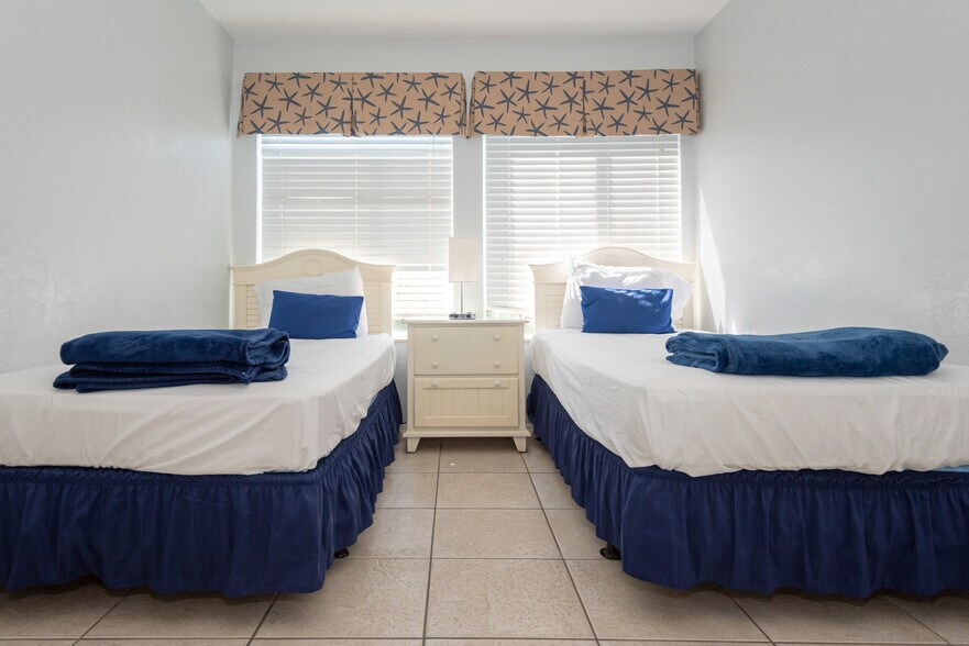 More Photos Of 3201 Hill St, New Smyrna Beach Hotel For Sale