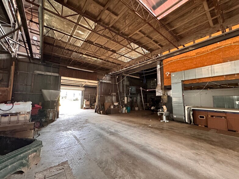 More Photos Of 4001 Bruhin Rd, Knoxville Warehouse For Sale