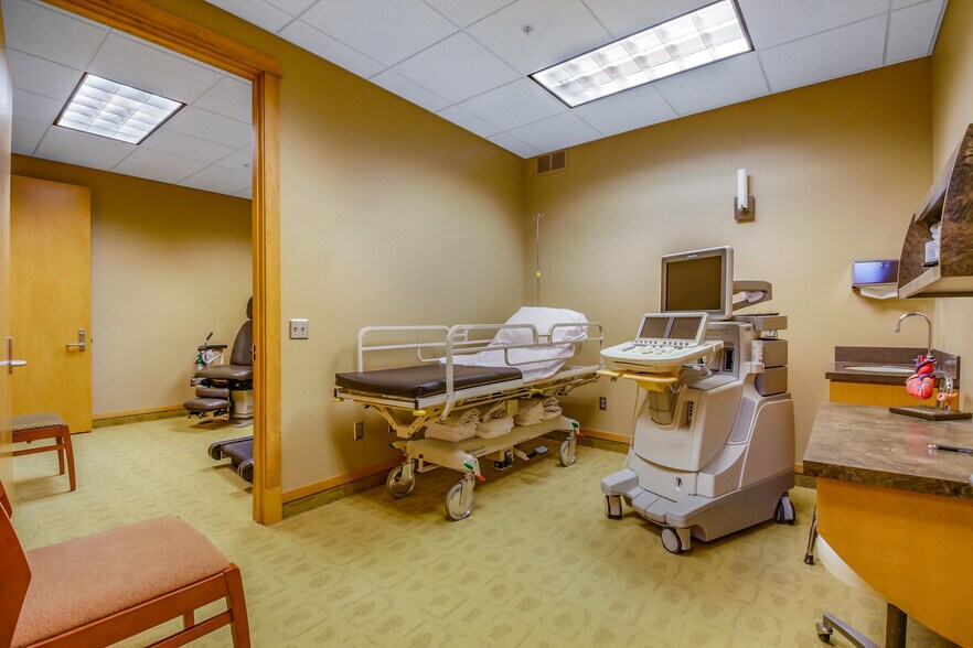 More Photos Of 659 W Hamilton Ave, Eau Claire Medical For Sale