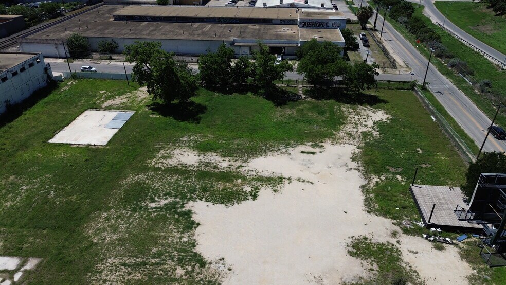 More Photos Of 1010 Hoefgen Avenue, San Antonio Land For Sale