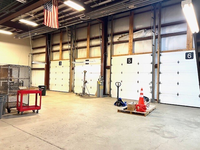 More Photos Of 17 Progress Ave, Nashua Light Manufacturing For Sale