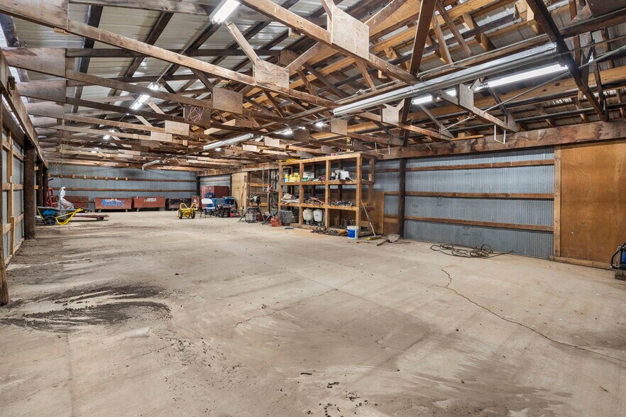 More Photos Of 2752 E Kearney St, Springfield Freestanding For Sale