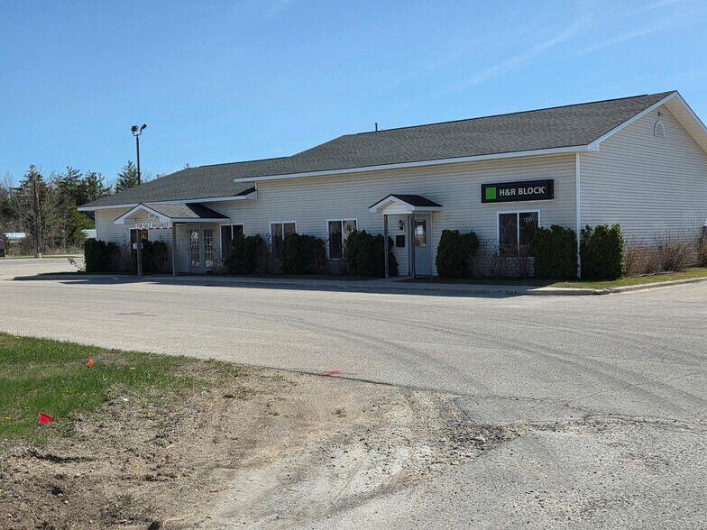 Primary Photo Of 209 S Bradley Hwy, Rogers City Medical For Sale