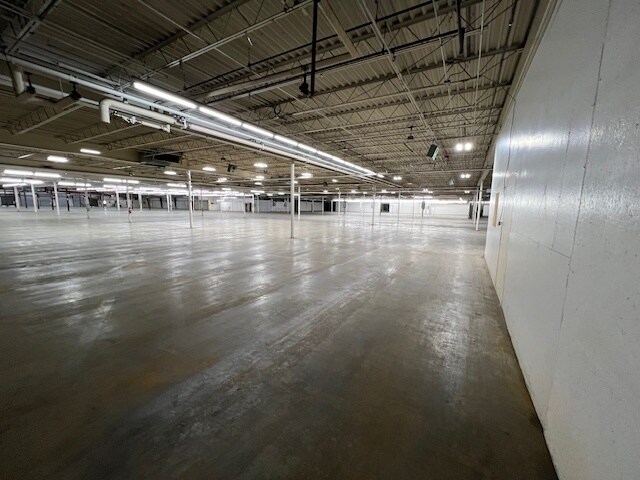 More Photos Of 720 Main St W, Valdese Warehouse For Lease