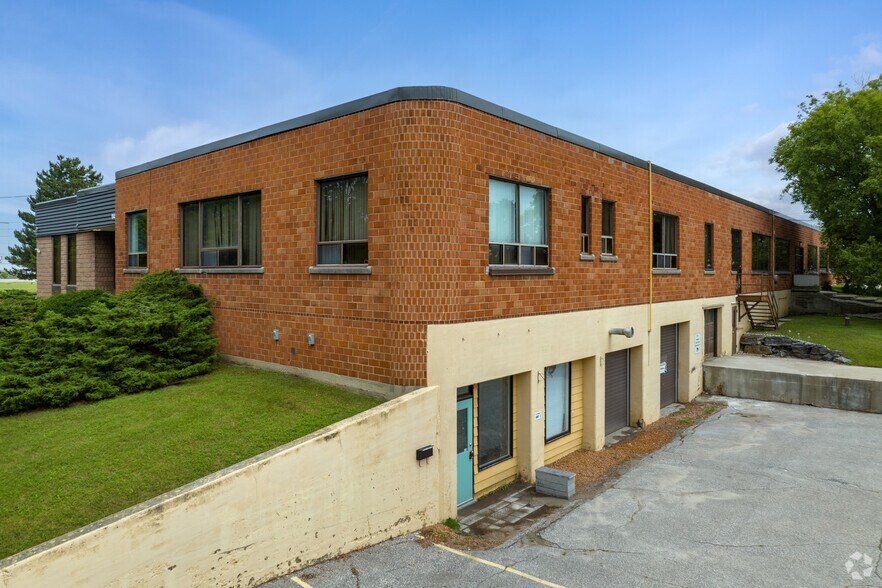 Primary Photo Of 155 Edward St, Aurora Distribution For Lease