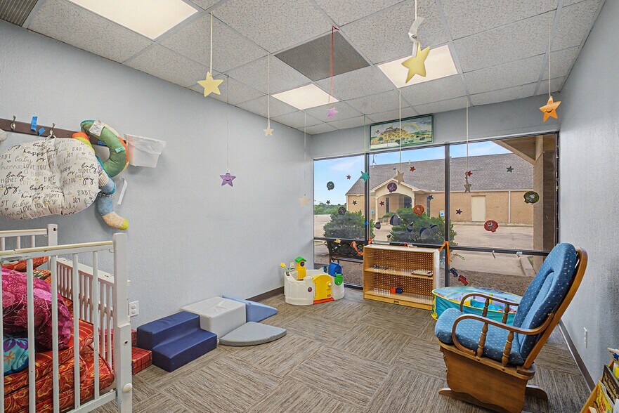 More Photos Of 2111 Skyline Dr, Mesquite Religious Facility For Sale