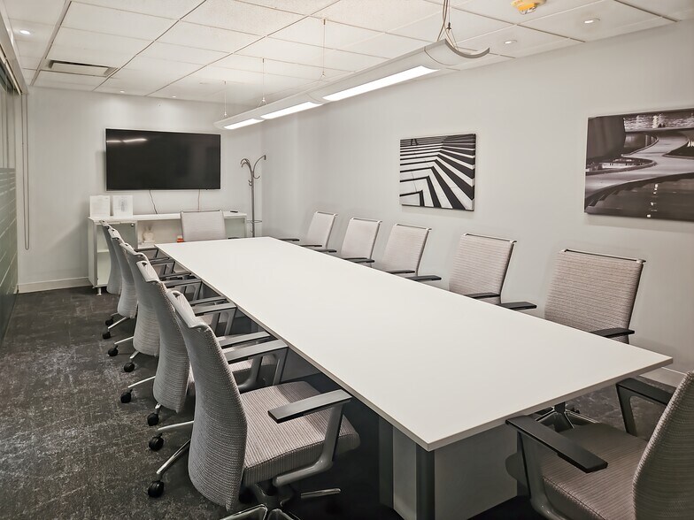 More Photos Of 1 Bridge Plz N, Fort Lee Coworking Space
