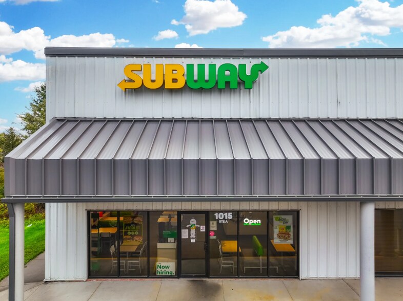 More Photos Of 1015 N 18th St, Centerville General Retail For Sale