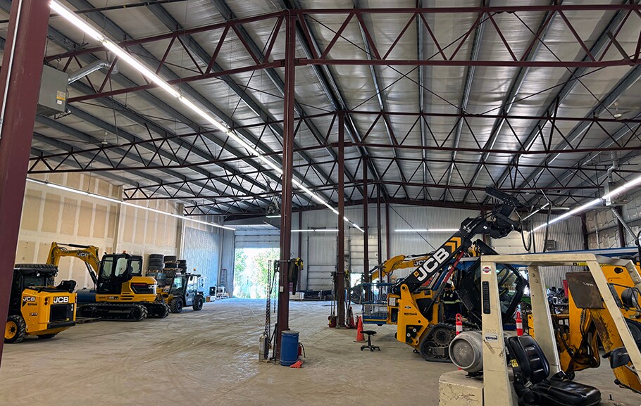 More Photos Of 370 Keewatin St, Winnipeg Warehouse For Lease