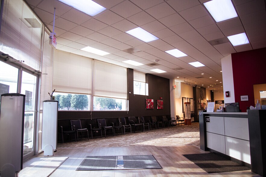 More Photos Of 2014 Dudley Ave, Parkersburg Medical For Sale