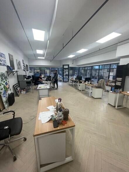 More Photos Of 154 Stanton St, New York Storefront Retail Residential For Lease