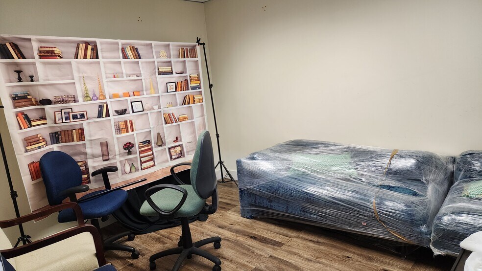 More Photos Of 1425 Ellsworth Industrial Dr, Atlanta General Retail For Lease