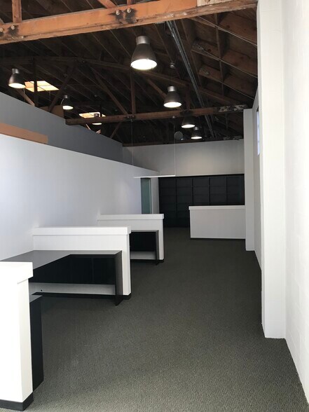 More Photos Of 2657-2659 Spring St, Redwood City Office For Lease