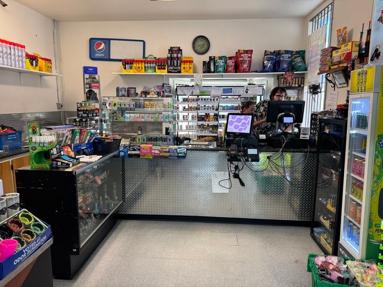 More Photos Of 150 Mountain Blvd, Mount Vernon Service Station For Sale