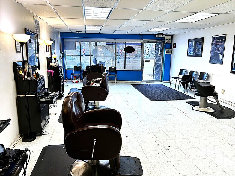 More Photos Of 3620 W Division St, Chicago Storefront For Sale