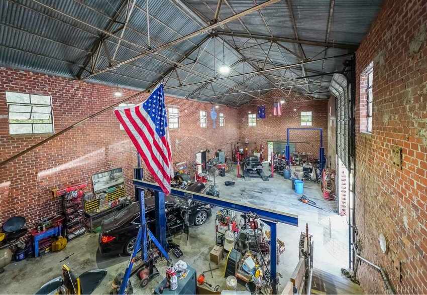 More Photos Of 250 Cleveland St, Locust Grove Industrial For Sale