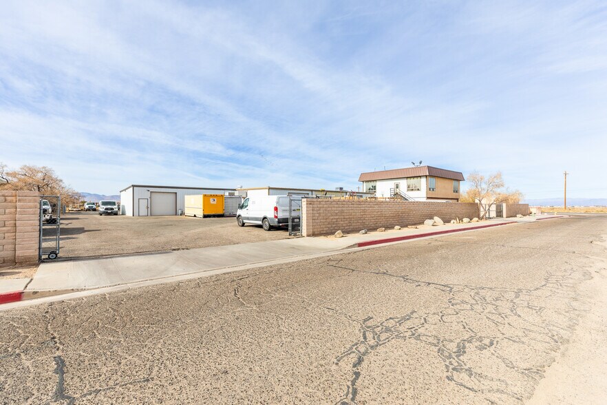 More Photos Of 1249 E Ridgecrest Blvd, Ridgecrest Office For Sale